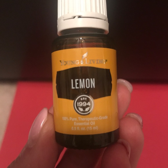 ✳️SALE✳️ NEW 15ml LEMON Essential Oil Young Living